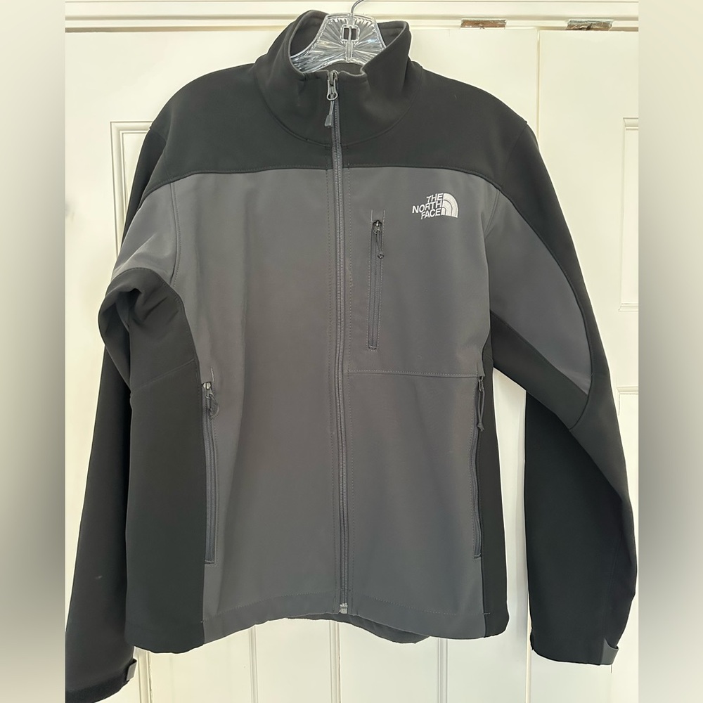 The North Face Men's Dual-Tone Performance Jacket